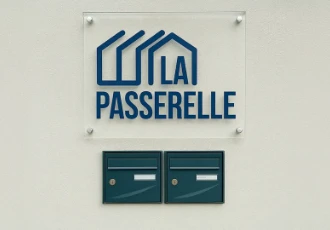 Boîtes aux lettres de La Passerelle, proches de l'entrée